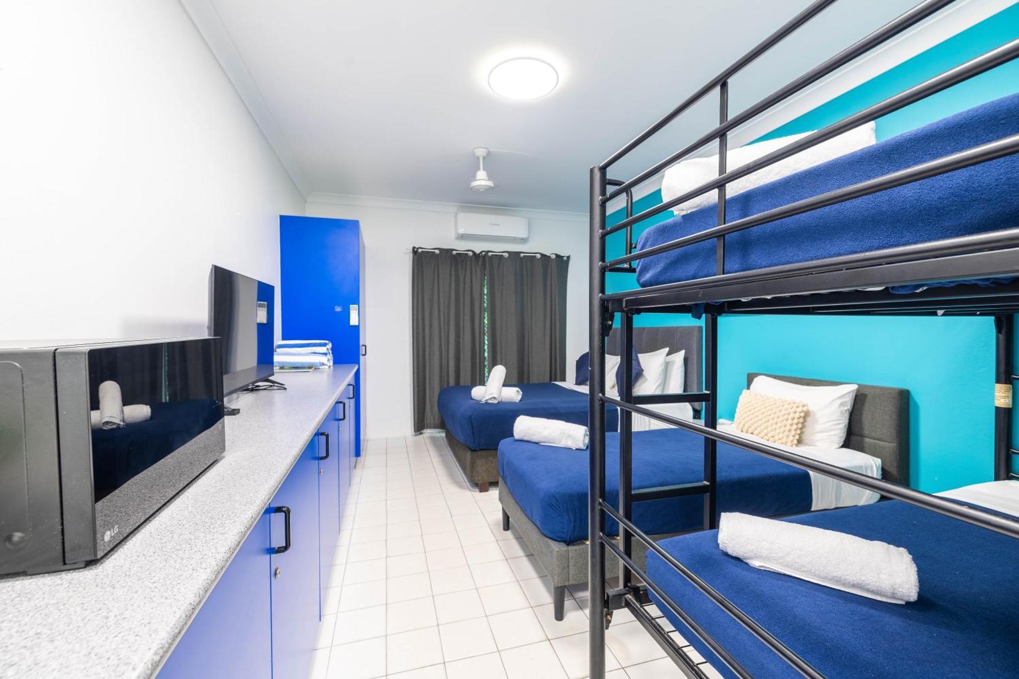Coral Beach Lodge Порт Дъглас Екстериор снимка