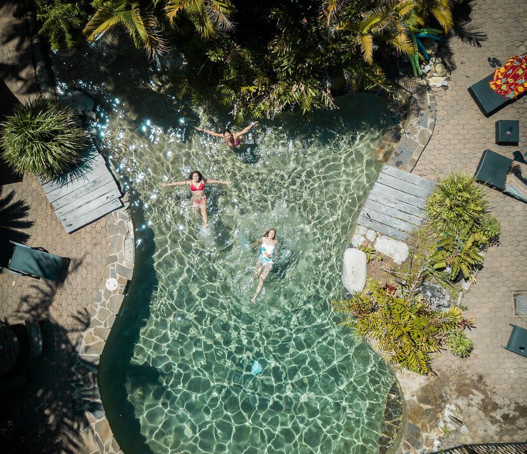 Coral Beach Lodge Порт Дъглас Екстериор снимка